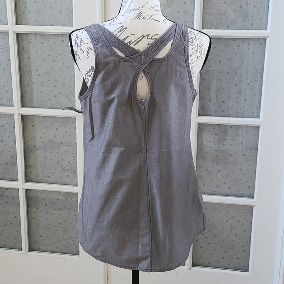 NWT Womens -The North Face tank top Size M - Picture 3 of 9